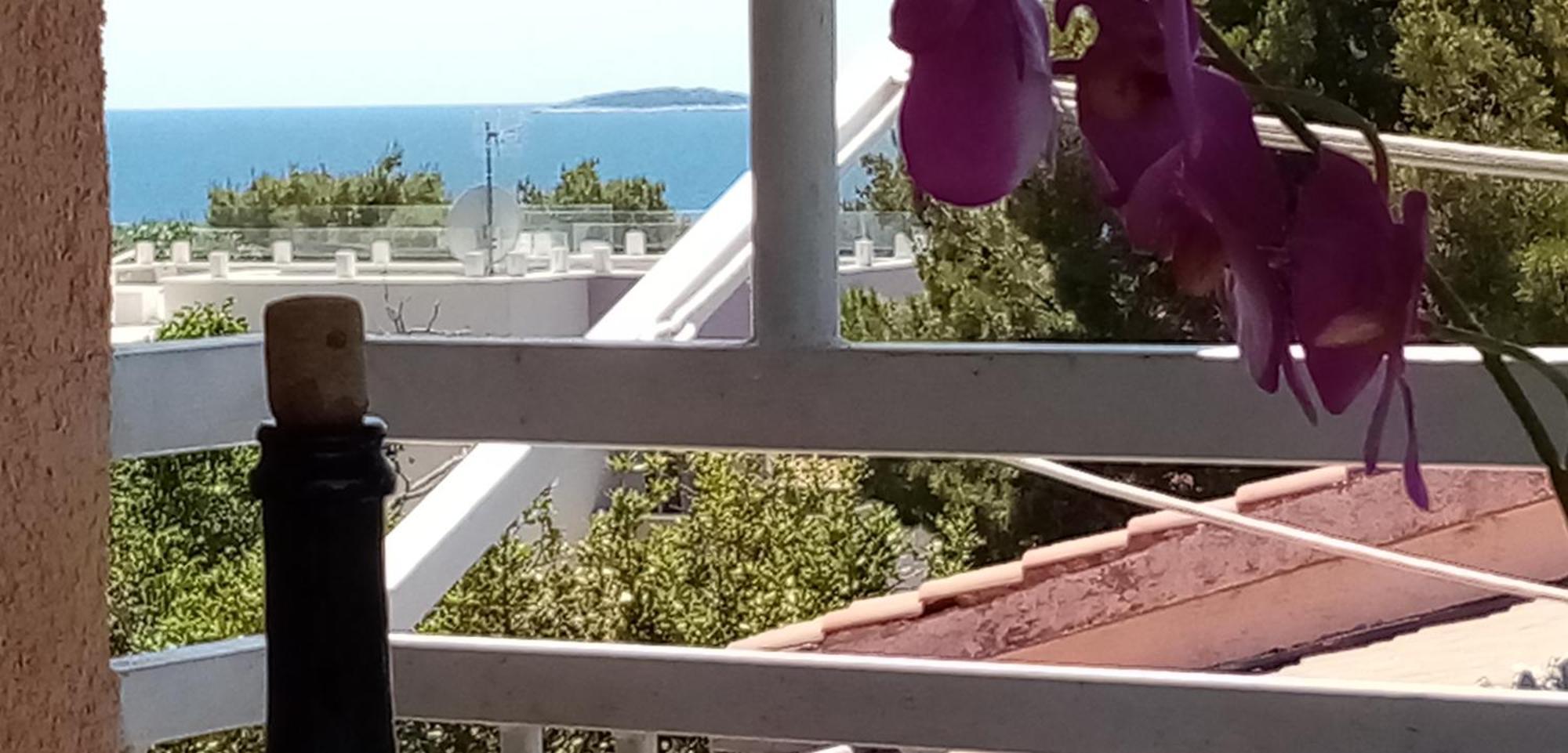 Apartments Bilo Near Primošten Quarto foto