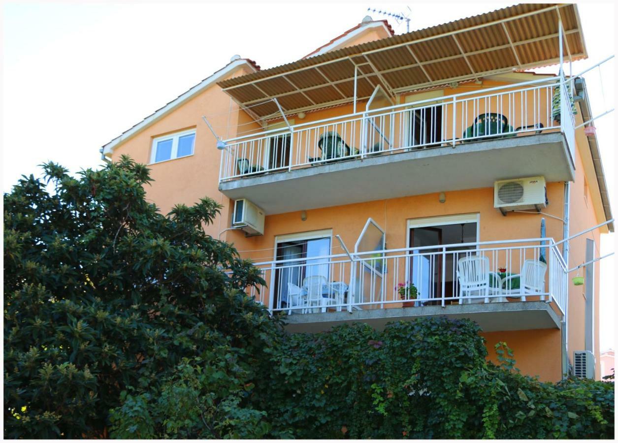 Apartments Bilo Near Primošten Exterior foto